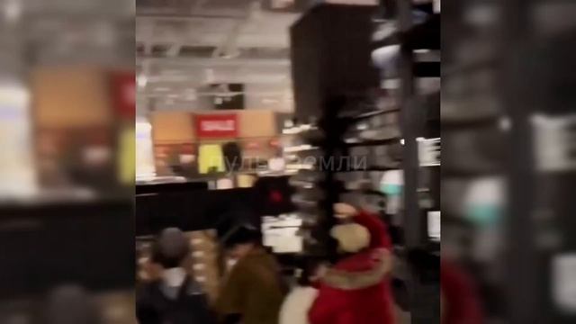 Мощное землетрясение в Японии: магнитуда 7.4, угроза цунами, есть пострадавшие