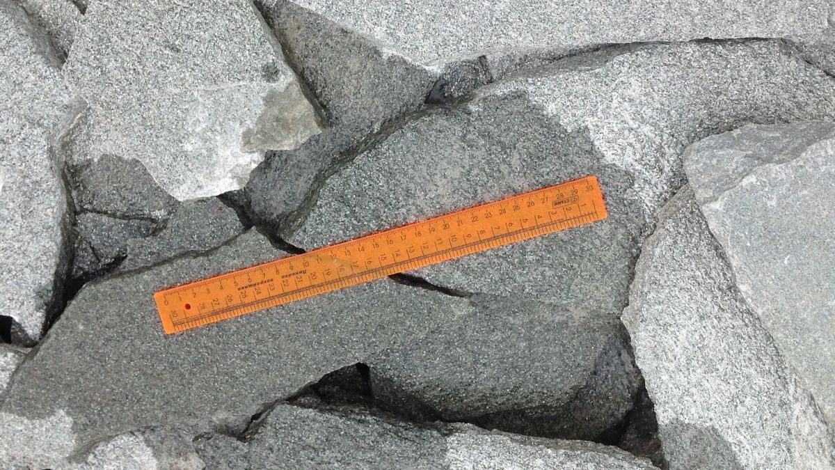 Плитняк златолит серебрит