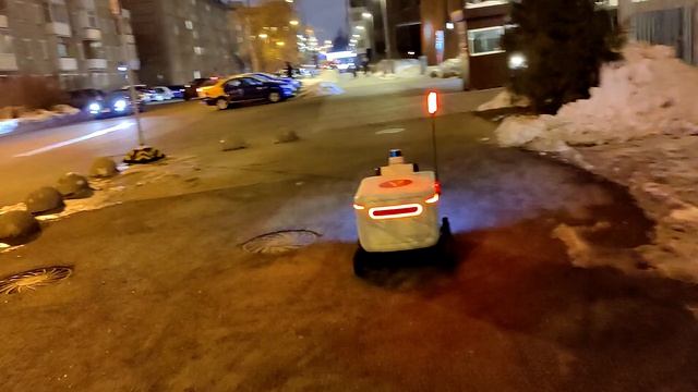 Робот-курьер Ровер «Яндекса»