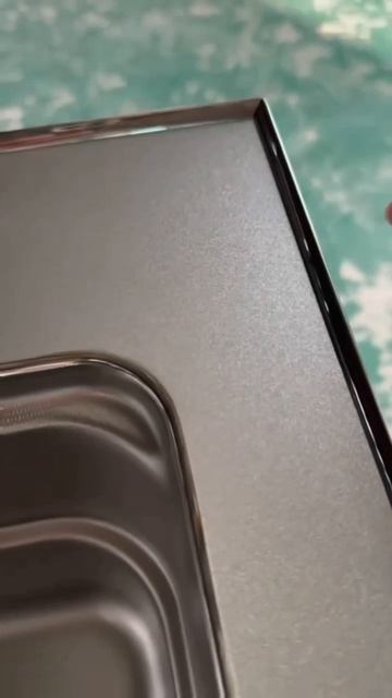 Столешницы и кухни из нержавеющей стали.