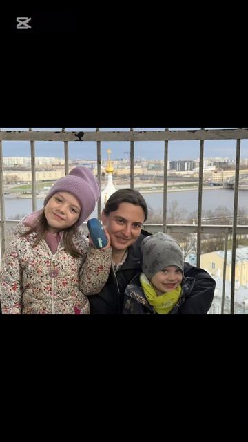 Смотровая Смольного с детьми