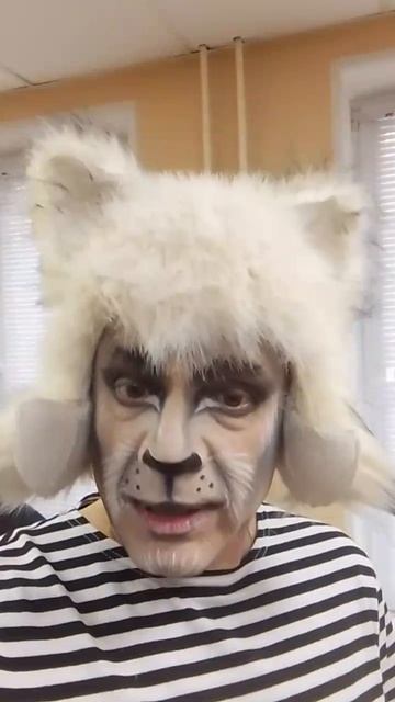 Рубрика «МОЁ ТЕАТРАЛЬНОЕ ЗАКУЛИСЬЕ №56» Продолжение пробы грима для нового спектакля «Кошкин дом»