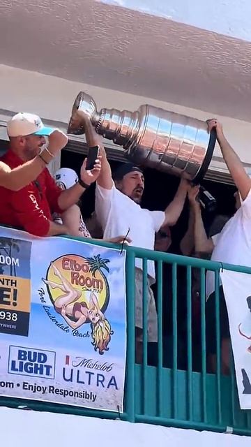 watching this on the way to work like ️️