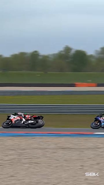 Обгон Баутисты на 4-е место в первой гонке   Голландия 2026