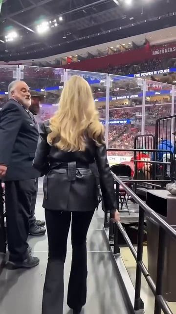 Katie takes us on a behind-the-scenes look at a gameday in her life