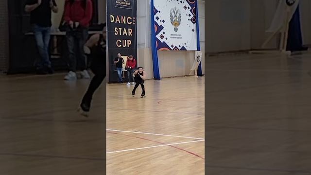 Мартынова Алина/ Танец на роликовых коньках 