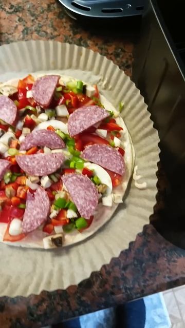 Пицца ЭЛЬФ! за 11 минут в аэрогриле! #youtubeshorts #shorts #food #reels #trending #pizza #2025