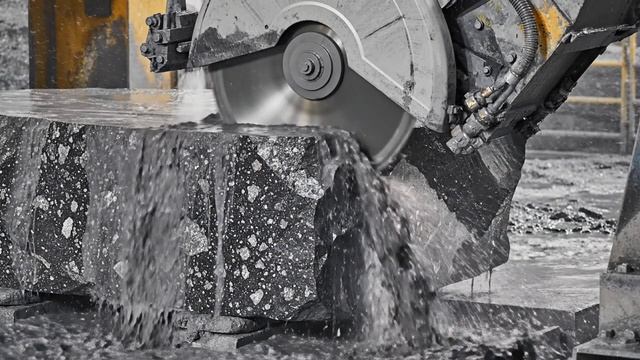 Распил камня