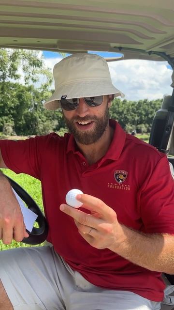 giving the team a golf ball with barky’s face on it did not disappoint  #nhl