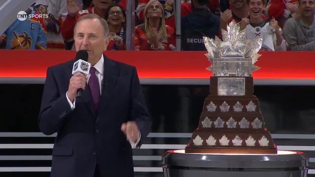 Sam Bennett Conn Smythe Trophy Presentation | 6.17.25