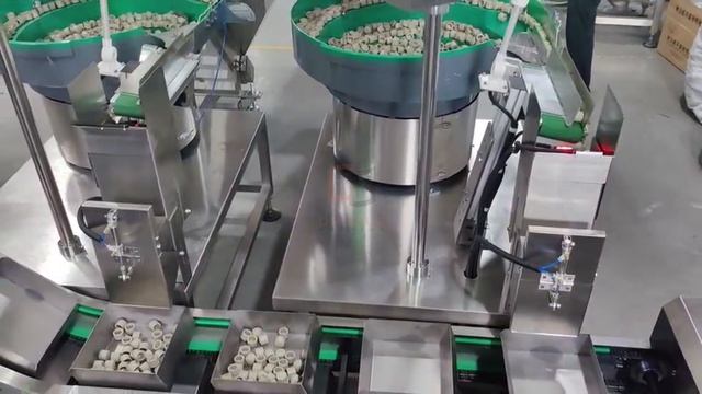 Полностью автоматическая линия упаковки фитингов ПВХ с чеквейером и заклейщиком коробов