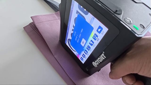 Акрил и сумки. Портативный струйный принтер справляется с обоими задачами. 🎨🛍️