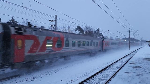 снег из-под копыт! ЭП2К-318 с поездом 233 Саранск-Москва  Малаховка