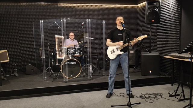 В горле комьями ложь