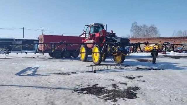 Штанга системы Атамас шириной захвата 30м. на самоходном опрыскивателе Барс.