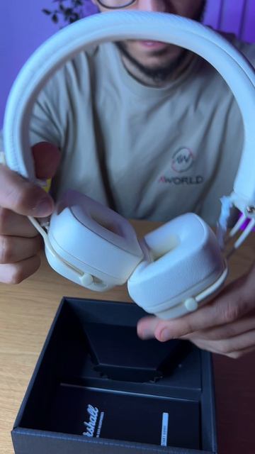 Распаковка новеньких Marshall Major V в кремовом цвете 