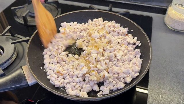 ХРУСТЯЩИЕ ТРУБОЧКИ С ВКУСНОЙ НАЧИНКОИ!