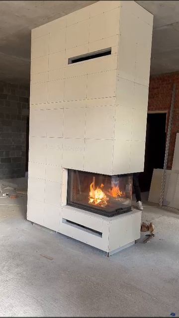 Каминная топка ДЕЛЬТА 900 В три стекла - горение