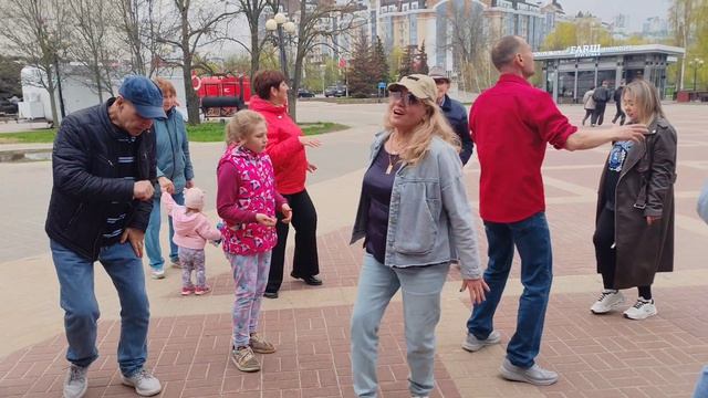 17 апреля.Там за рекой....