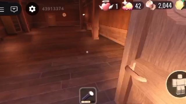 Играем в DOORS ROBLOX с оператором 