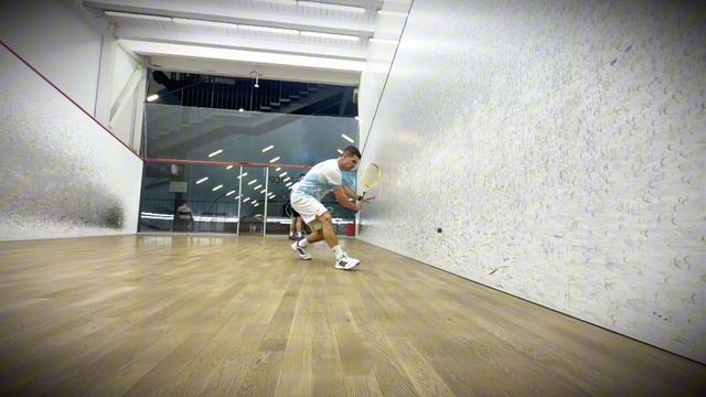 СКВОШ. Дроп в переднеи части корта слева 1