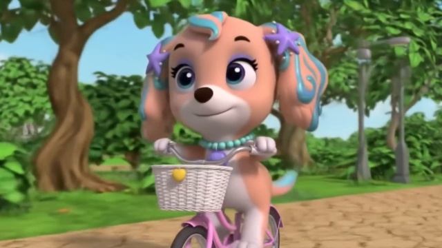 Щенячий патруль Скай Маршал Эверест Гончик Крепыш и Роки катаются на велосипедах . Для детей!