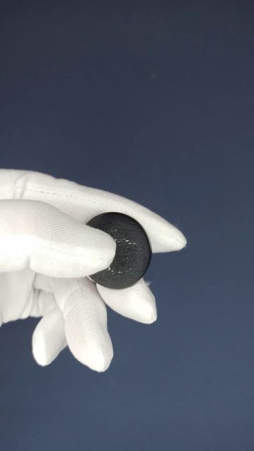 Пуговица черная р-р  48 Артикул 04101