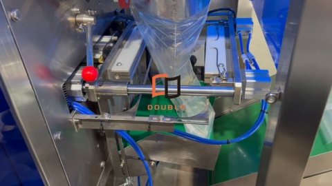 Полуавтоматическая машина для упаковки фурнитуры | Разделенный ручной стол и чеквейер