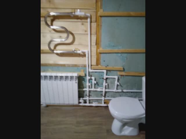 Сделал людям пластиковое отопление однотрубную систему - систему Ленинградку .