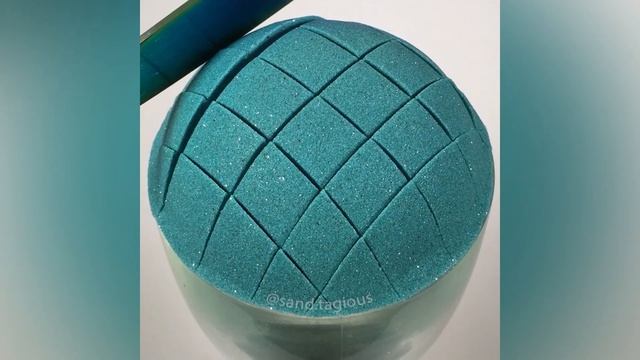 Тонкая нарезка кинетического песка