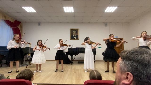 Молдовеняска Ансамбль Звёздочки ДМШ  1 им.Н.Сабитова  г.Уфа