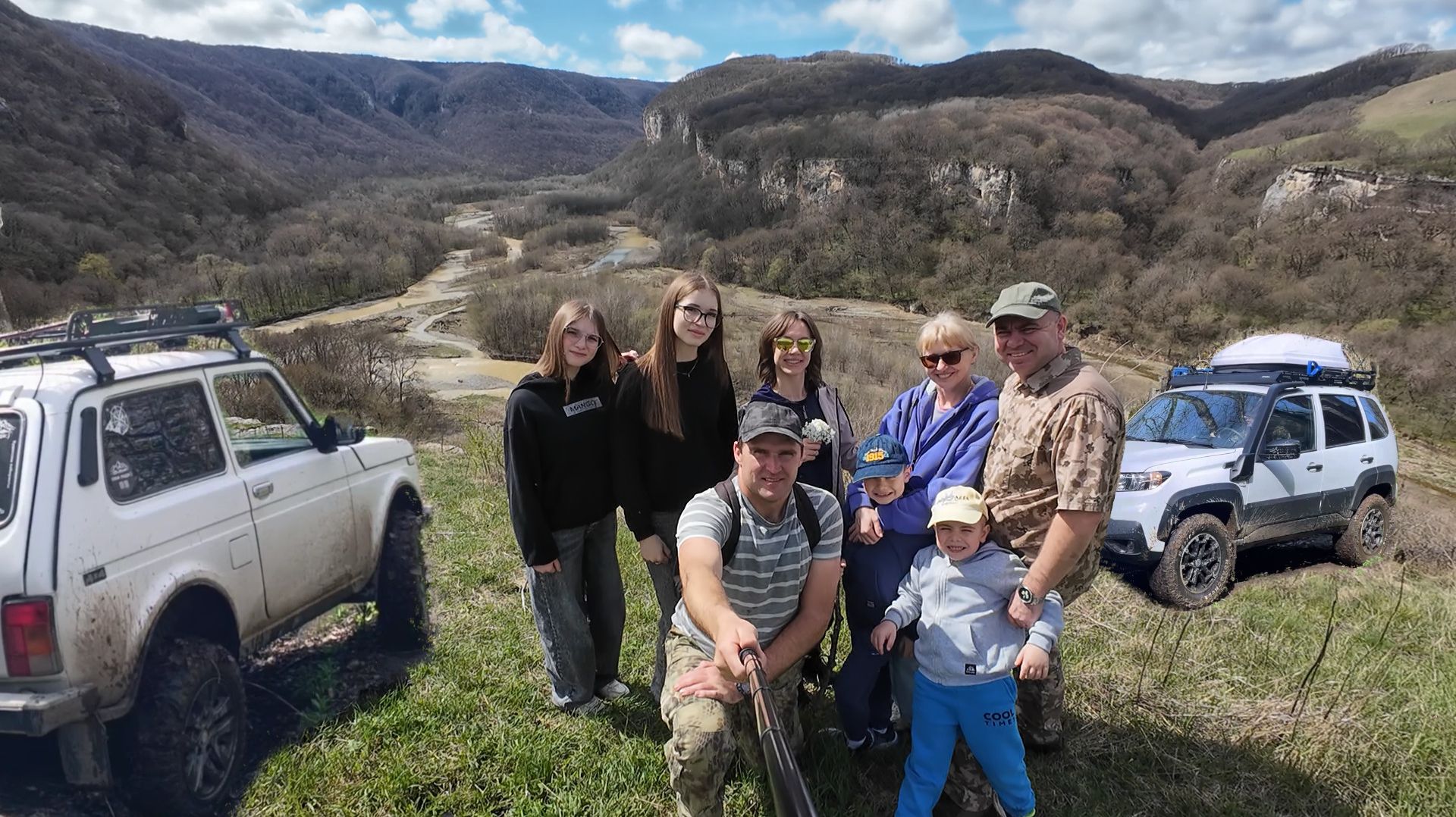 Хутор Ильич. Слон Утюг Балкон и Барабан. Свои люди.