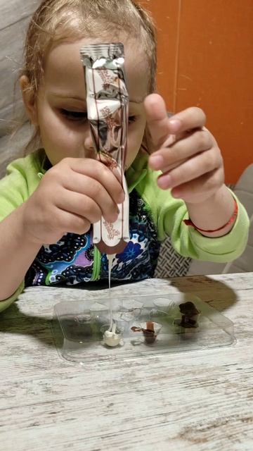 Арина маленький кондитер