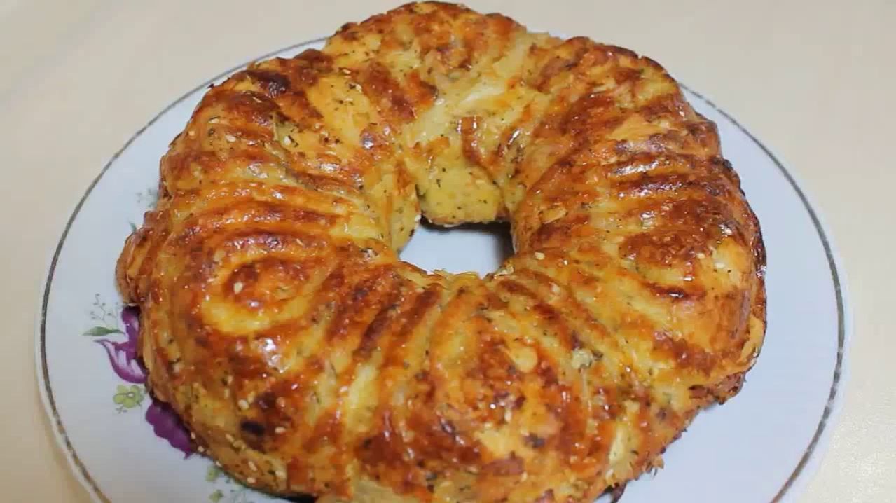 Необычный пирог с мясом и сыром. Самый вкусный пирог с мясом