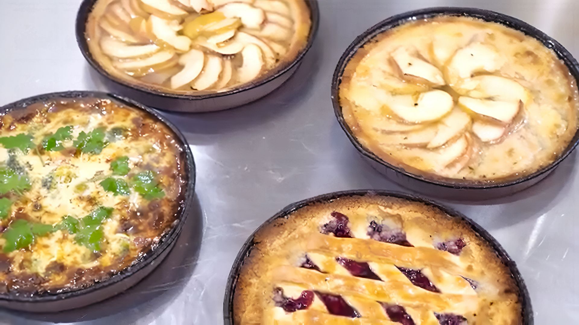 Автоматическое производство тарталеток с помощью формовочной машины SPARTA-MAXI