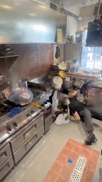 ВИДЕО СОЗДАНО НЕЙРОСЕТЬ СЛИШКОМ РЕАЛИСТИЧНО