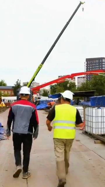 Три гиганта в центре Москвы! Заливка фундамента 62-метровыми насосами 