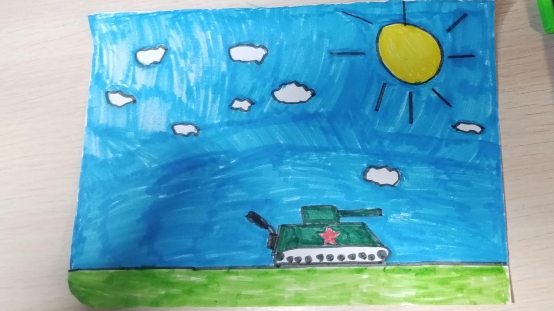 Рисуем танк с красной звездой при помощи маркеров и линейки!