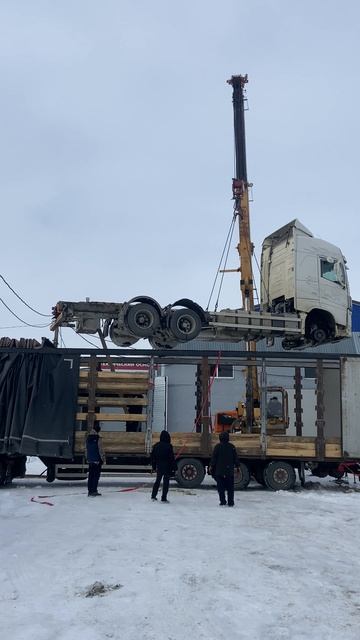 Неудачная погрузка вольво фш4 в полуприцеп