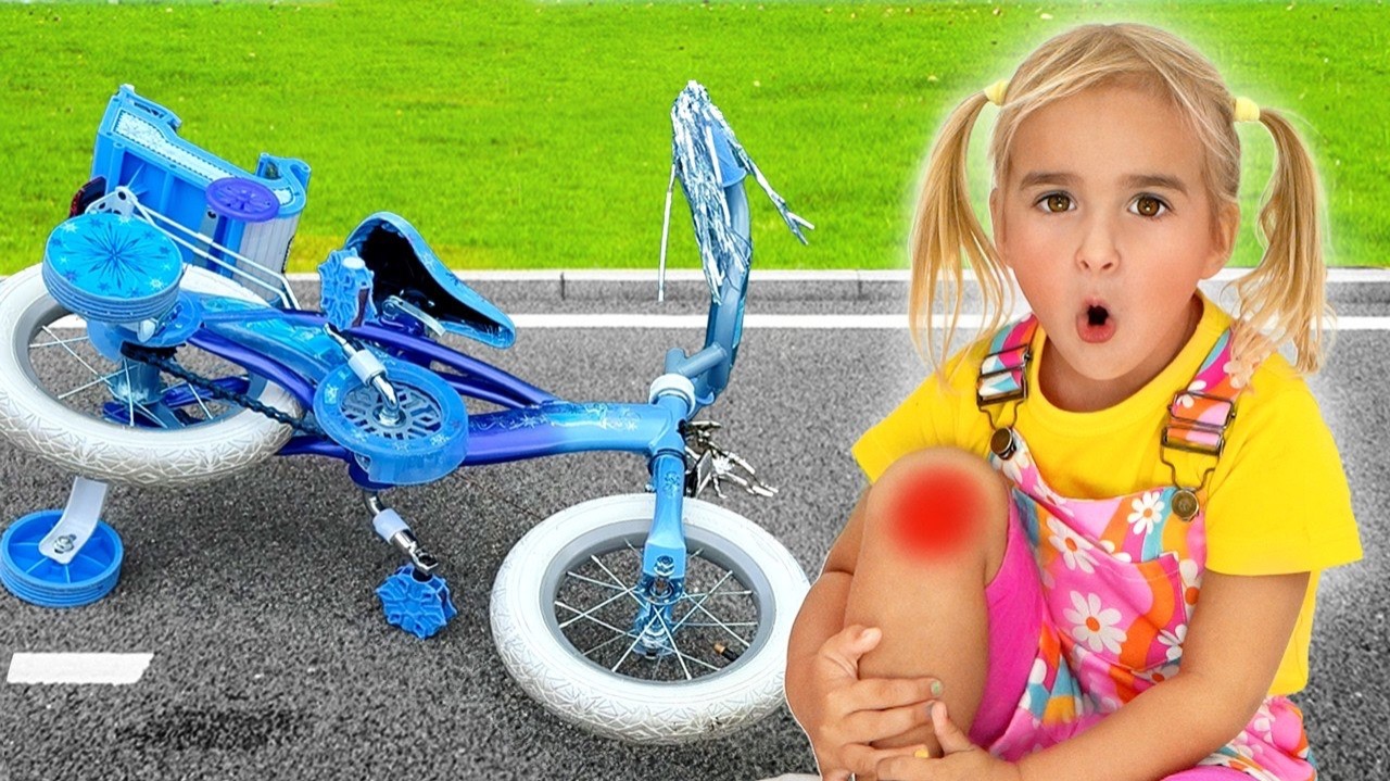 Алиса и ее тетя помогают лечить небольшую рану