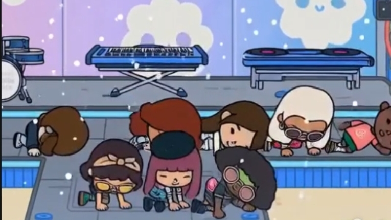 чтоо? как? что стало с тока бока 