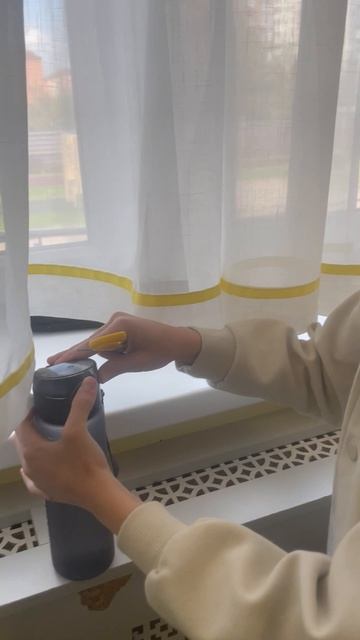 Как открыть бутылку ножницами