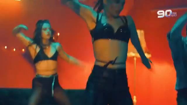 Седая ночь... А девушки в клипе супер...