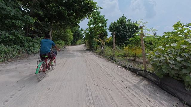 Мальдивы. Остров Тодду. Ноябрь 2025. Причал Дикий пляж