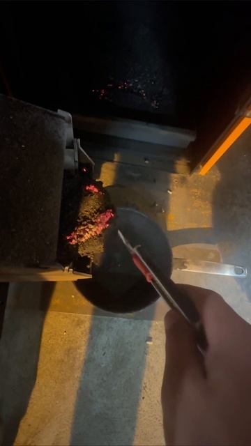 Факельная горелка механизм очищения от пепла усложнение конструкции ведет к уменьшению надежности