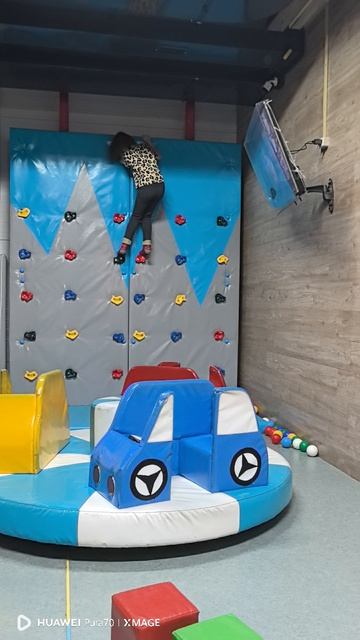 Моя скалолазка