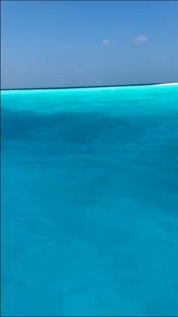 ЛАВСТОРИ МОРЕ - АВТОР НАДЕЖДА МЕЛЕХОВА ИСПОЛНЯЕТ ИИ ВИДЕО-МОНТАЖ ЮРИЯ КОМИССАРОВА