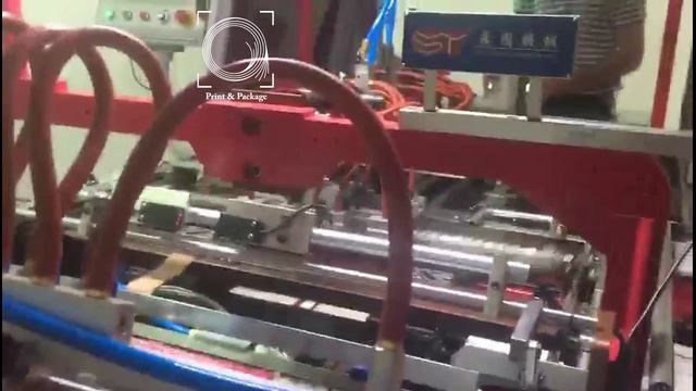 Автоматическая крышкоделательная машина ST036B