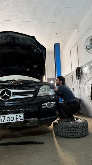 Mercedes Benz GL 450 замена верхнего рычага