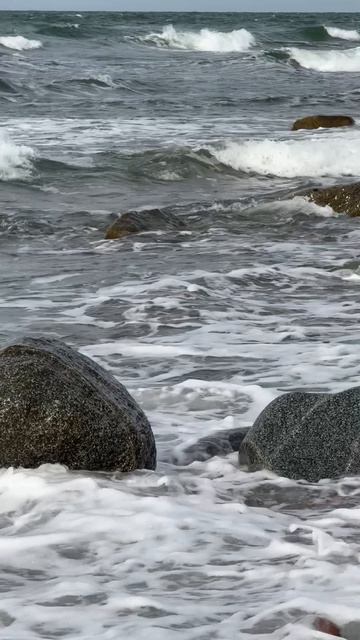 Балтийское море и камни